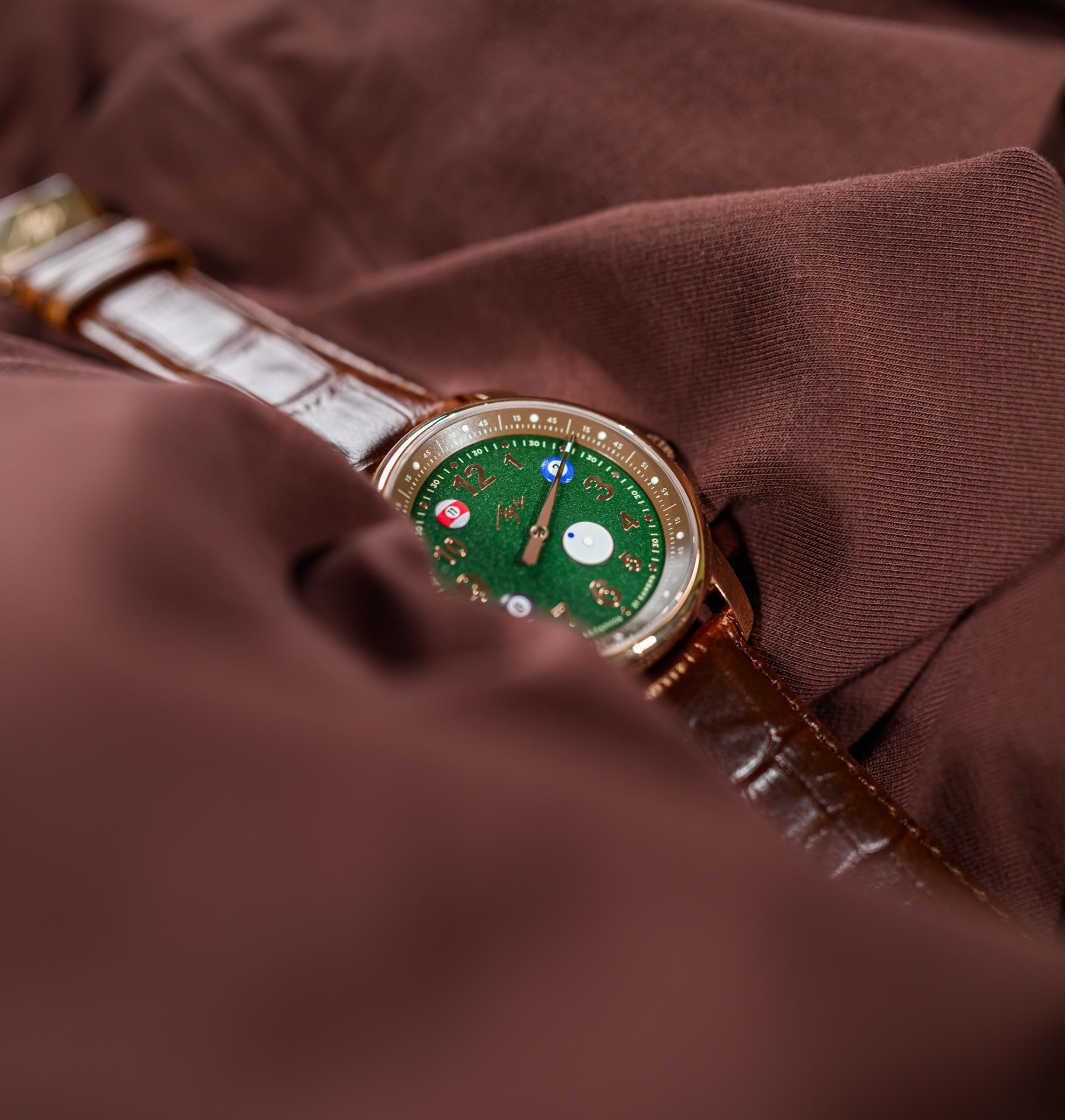 Часы Луч Бильярд